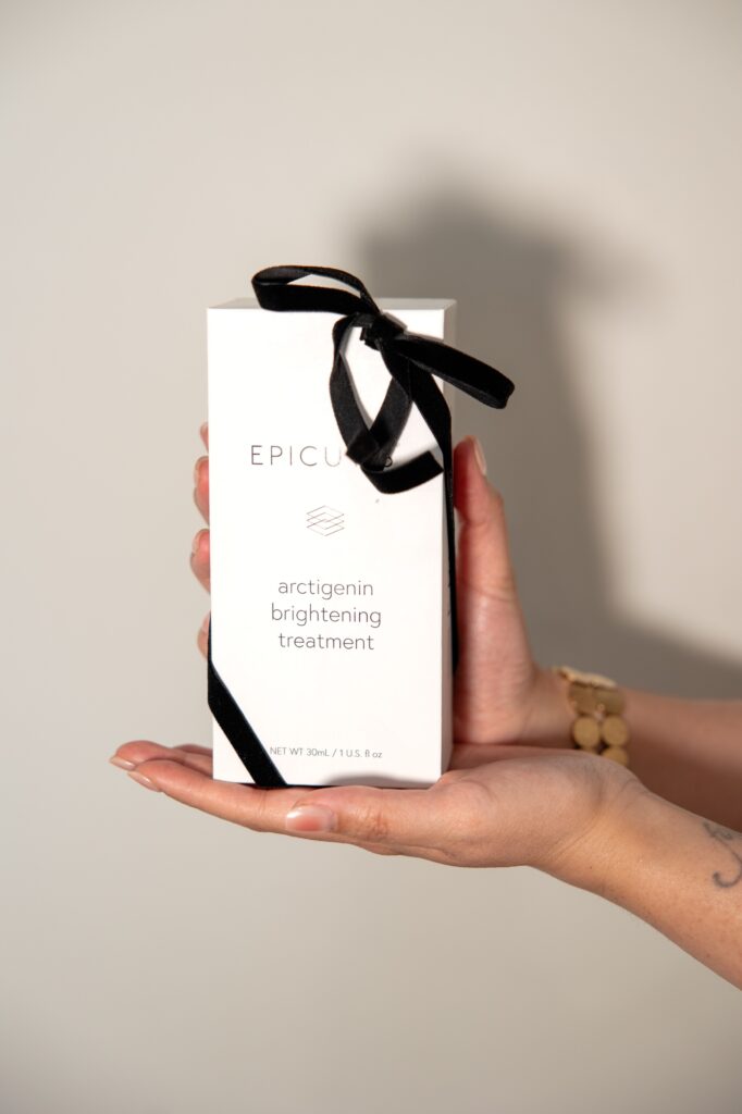 Box of arctigenin brightening treatment for branding photo